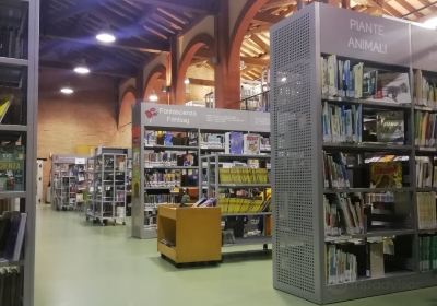 Biblioteca Comunale "Lea Garofalo"