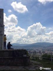 Monumento a Bolivar y Marti