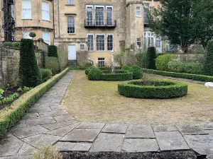 travel guide to bath Georgian Garden