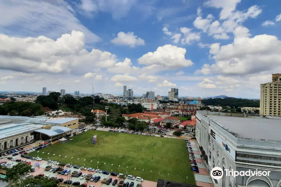 Dataran Pahlawan Melaka Megamall