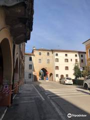 Porta San Gottardo