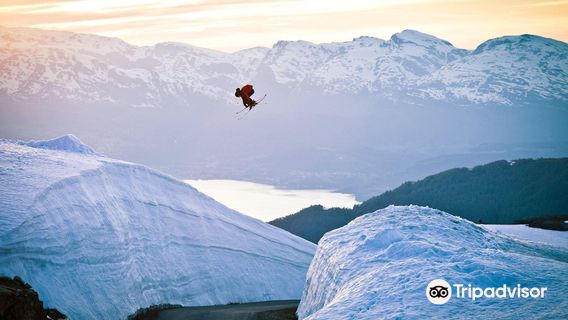 FONNA Glacier Ski Resort