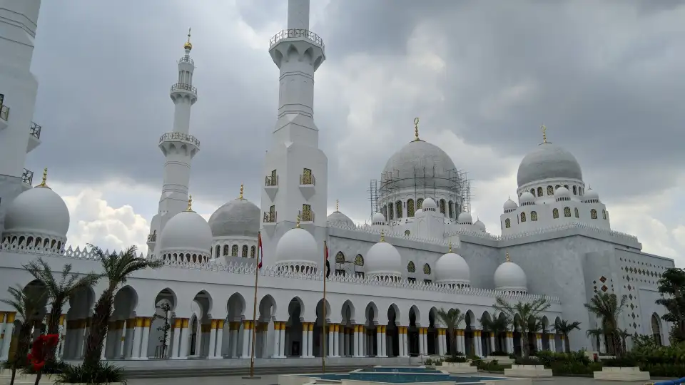 3_Sheikh Zayed Grand Mosque Solo Surakarta