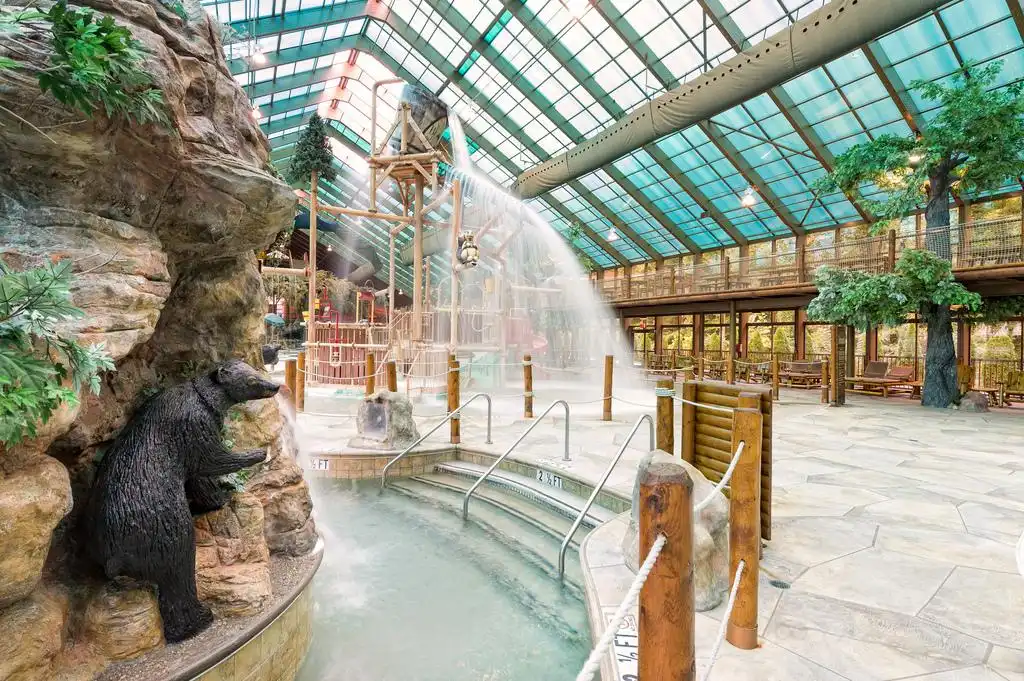 Hotels near Wild Bear Falls Water Park
