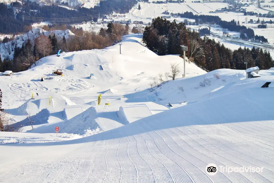 Ishiuchi Maruyama Ski Resort