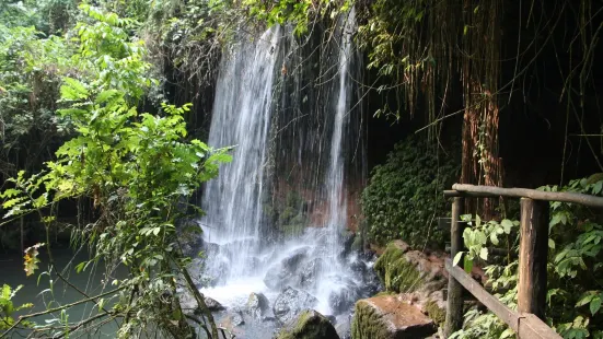 Amabeere Caves