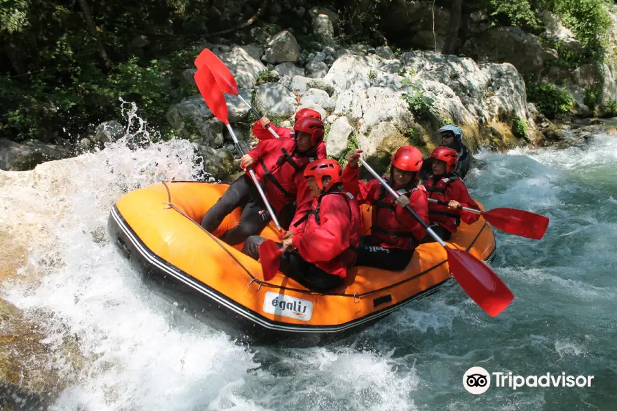 Happy Rafting Lao