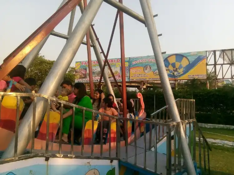 Hotels in Aminagar Urf Bhurbaral