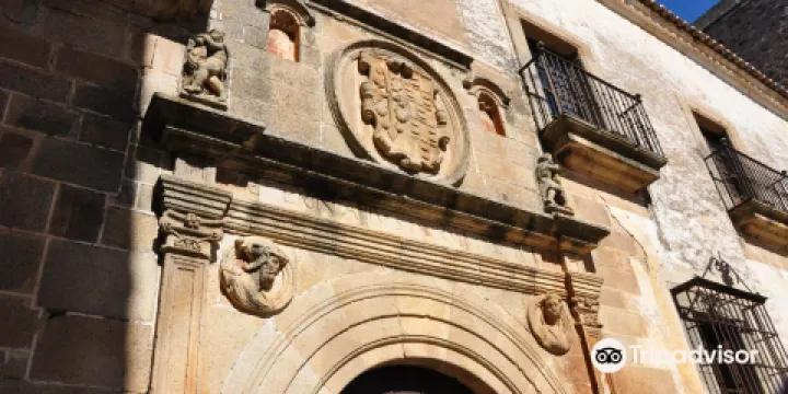 Palace of Hernando de Ovando