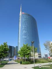 UniCredit Tower