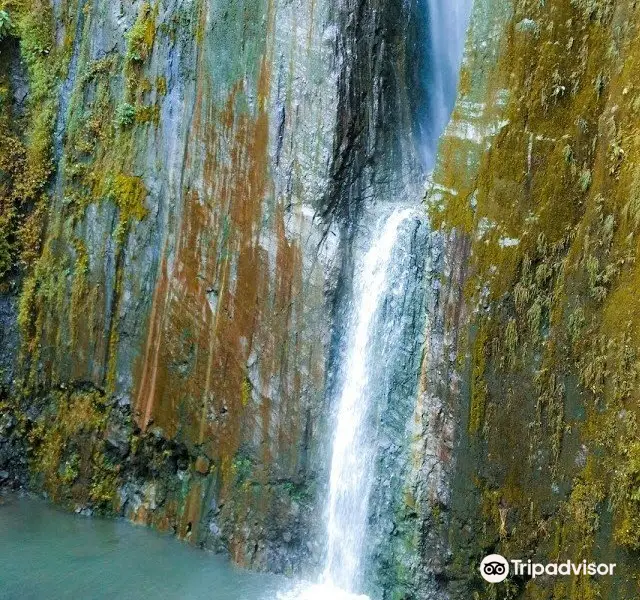 Curug Ciharus Dano Leles