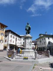 Statua di Tiziano Vecellio