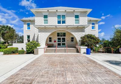 Schoolhouse Children's Museum and Learning Center