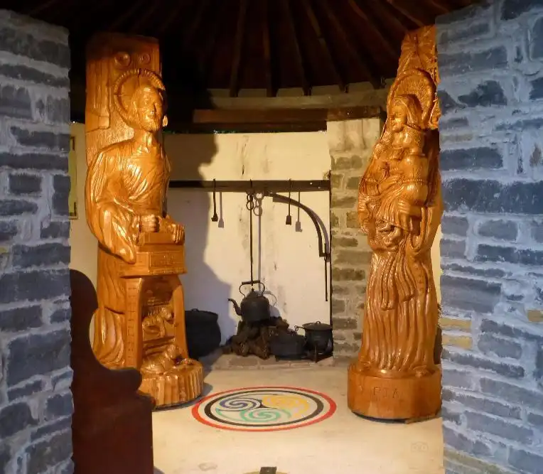 Hotels near Garden of the Celtic Saints