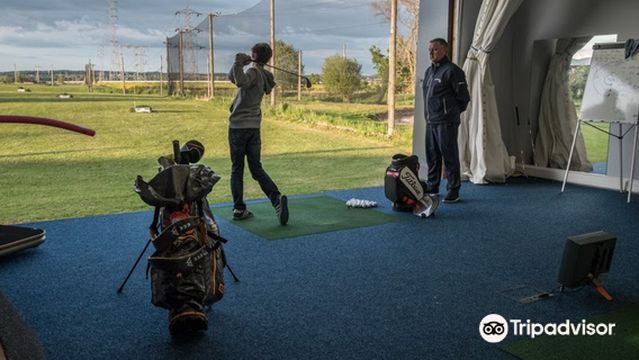 ForthView Golf Range