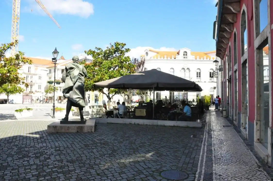 Hotels near Rodrigues Lobo Square