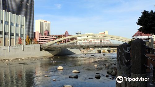 Virginia St Bridge