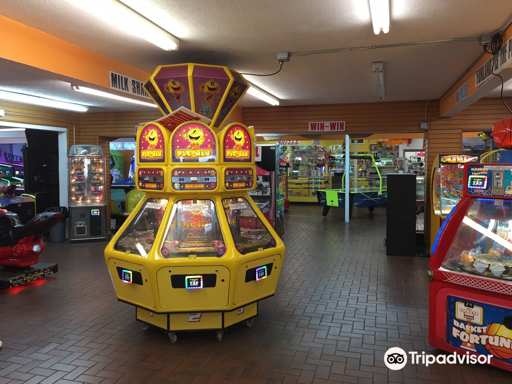 Fun-Land Arcade & Snack Bar - 운영 시간, 후기 & 사진 [2024년] | Trip.com Fun-Land Arcade & Snack Bar - 운영 시간, 후기 & 사진... 