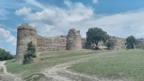 Mezek fortress (Neoutzikon)