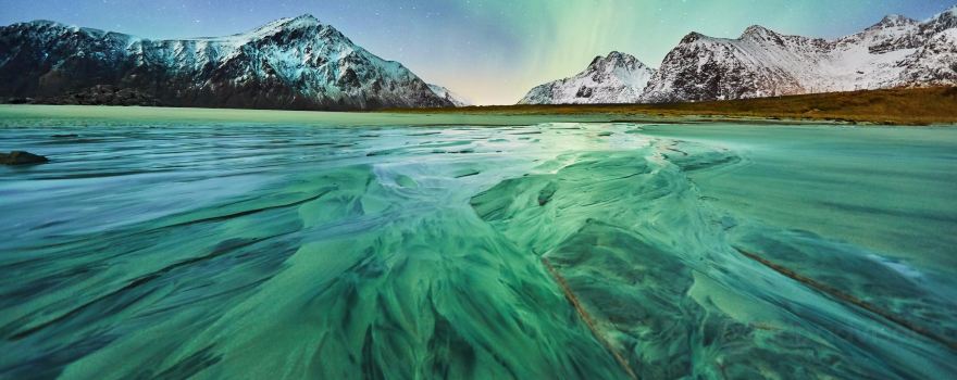 Flakstad Beach