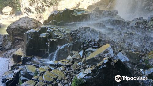 Cha Ong Waterfall