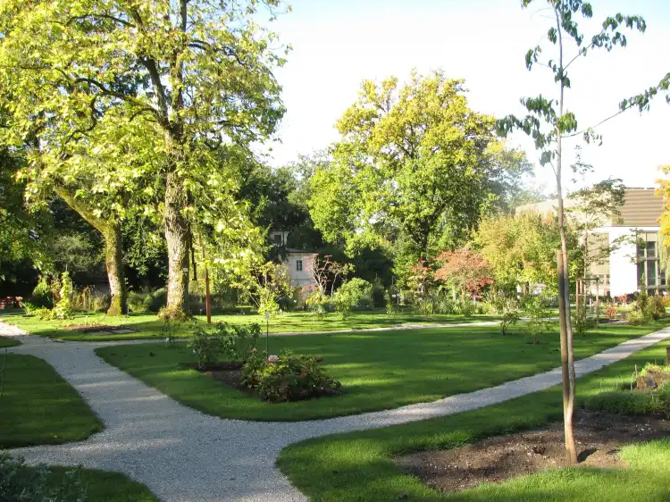Các khách sạn gần Jardin botanique de l'Université de Fribourg