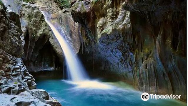 27 Waterfalls of Damajagua