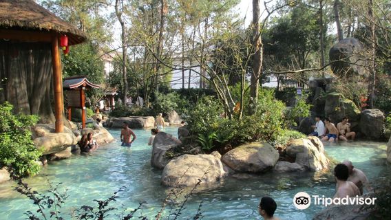 Теплые источники Тан