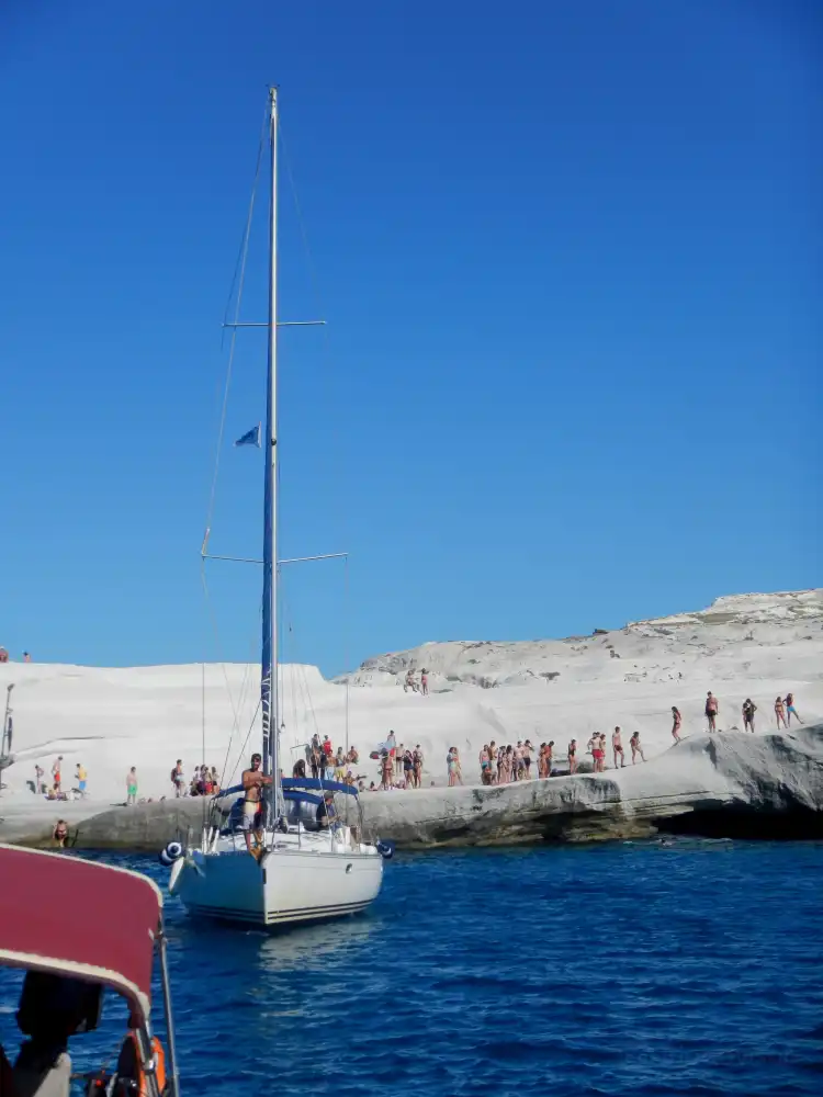 Hotels in Adamantas