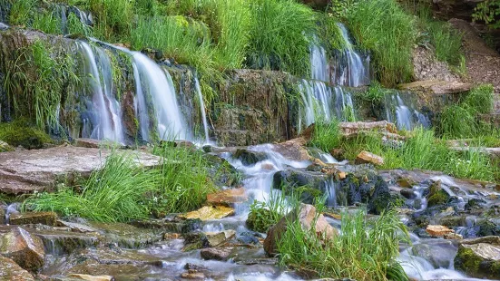 Slovenskiye Springs