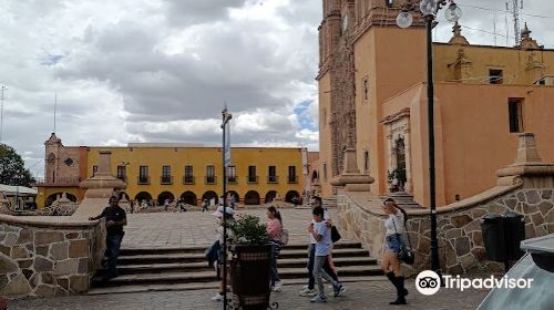 Plaza Principal - Jardin del Grande Hidalgo