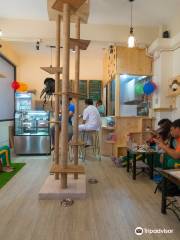 Meeyaw Cat Cafe