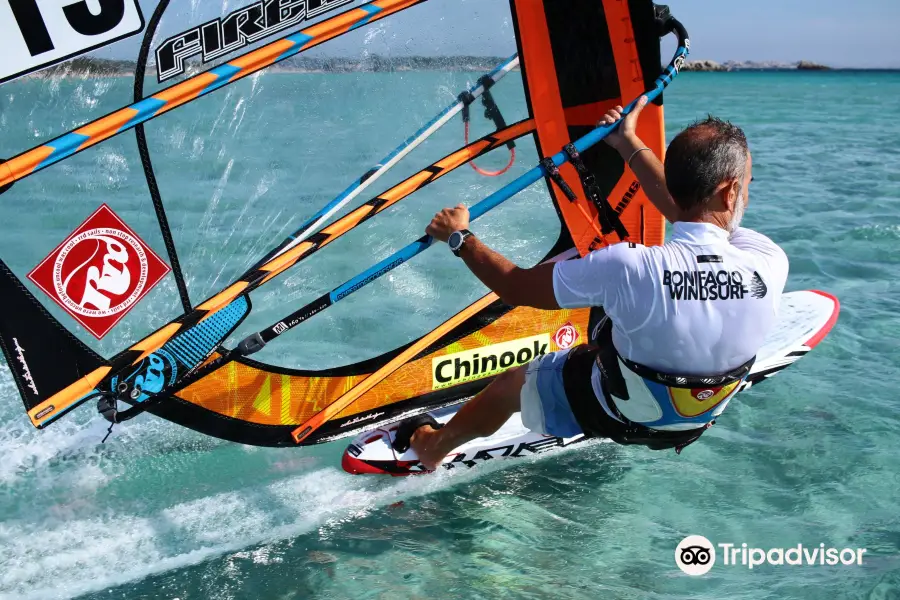 Bonifacio Windsurf