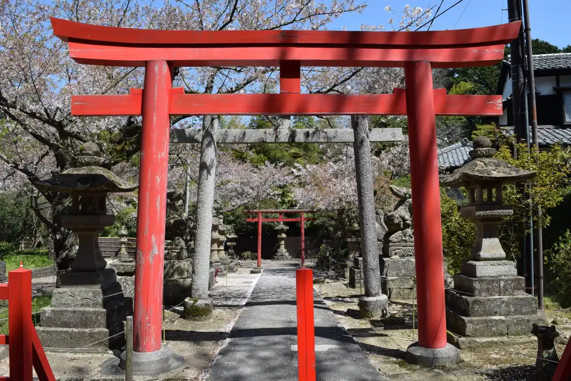 Hotels near Jozan Inari Shrine