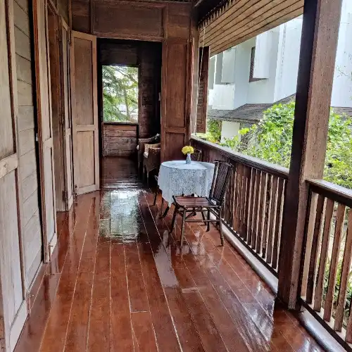 บ้านท่านขุนรัฐวุฒิวิจารณ์