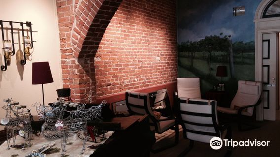 Massbach Ridge Winery Tasting Room Galena