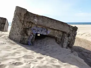 Bunker sulla spiaggia di Bobolin