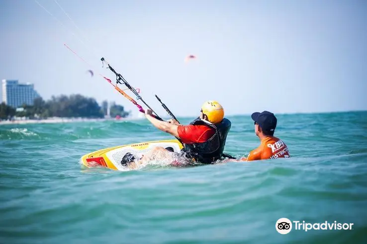 Blue lagoon - KBA Kiteboarding School Pattaya