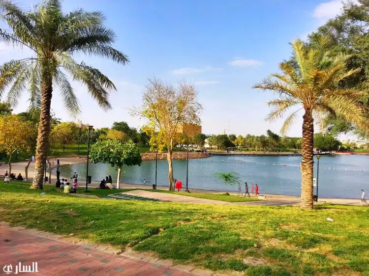 Các khách sạn gần Salam Park