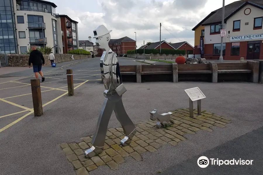 Seafront Lowry sculpture