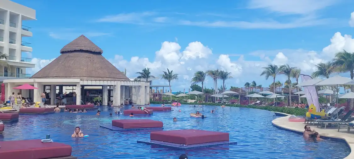 Hotels near Planet Hollywood