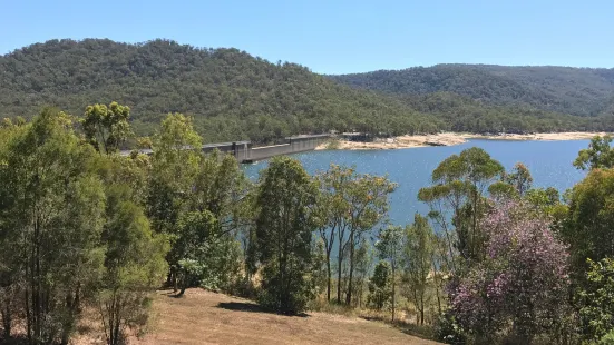 Tinaroo Falls Dam