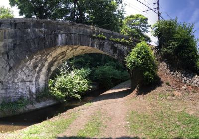 ねじり橋