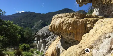 The Petrifying Fountain of Réotier