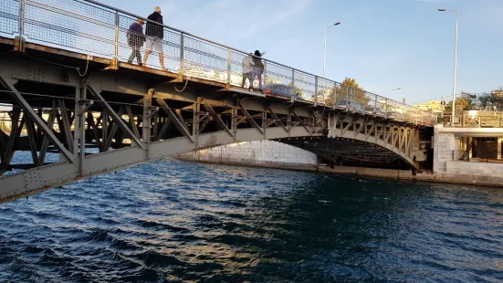 Old Evripos Bridge