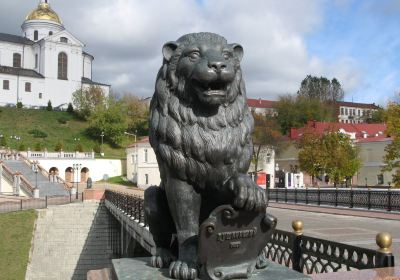 Pushkinskiy Bridge