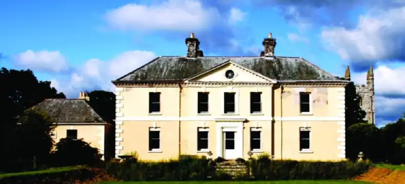 Hotels in Lifton