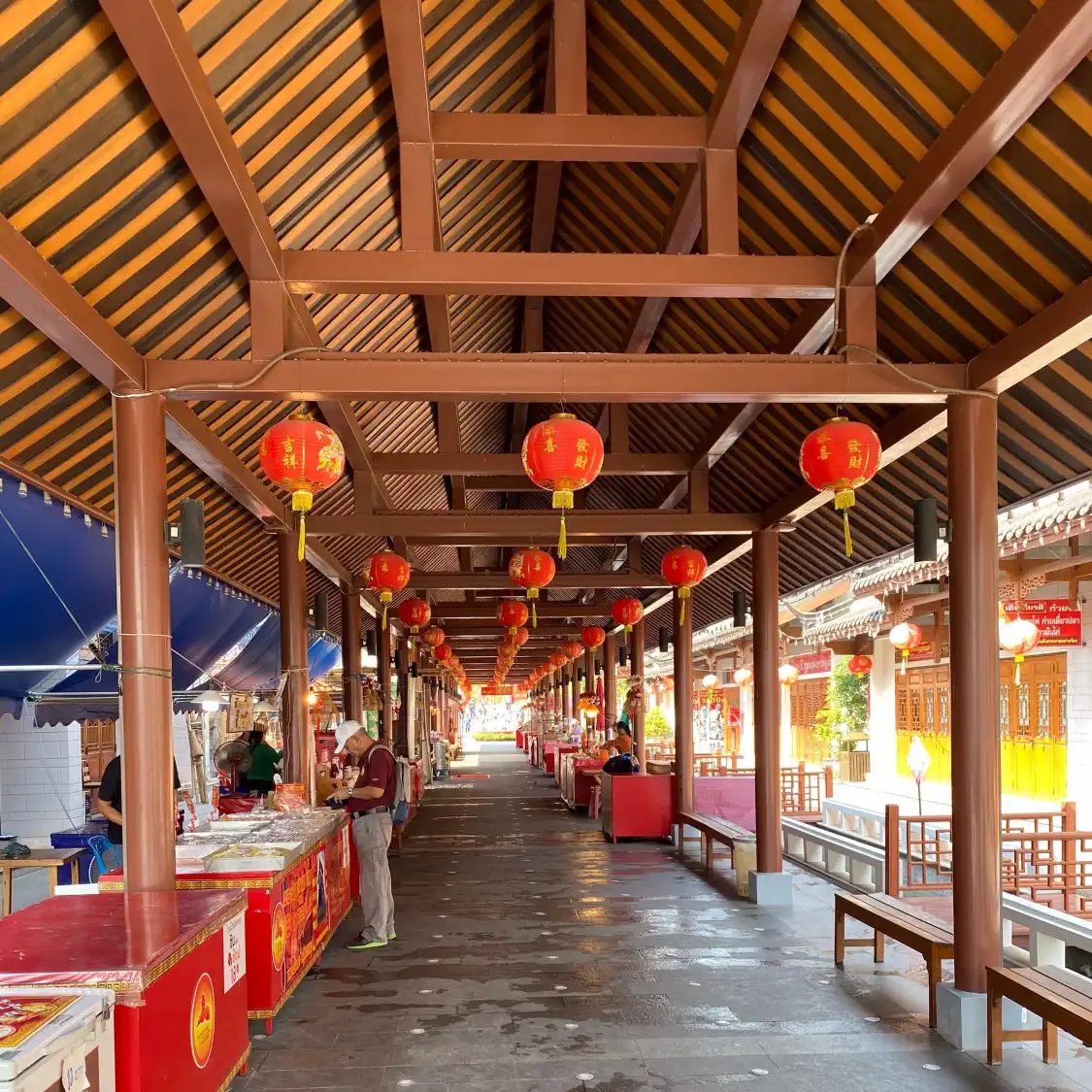 Các khách sạn gần The Celestial Dragon Village