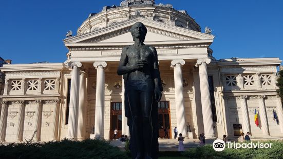 Statue of Mihai Eminescu