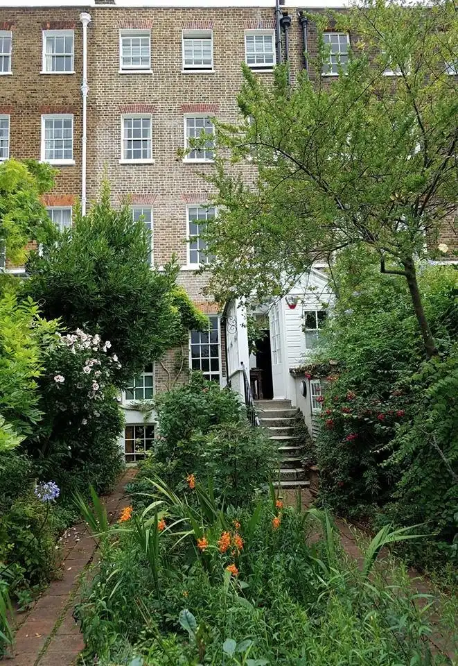 Hotels in der Nähe von Emery Walker Arts & Crafts house